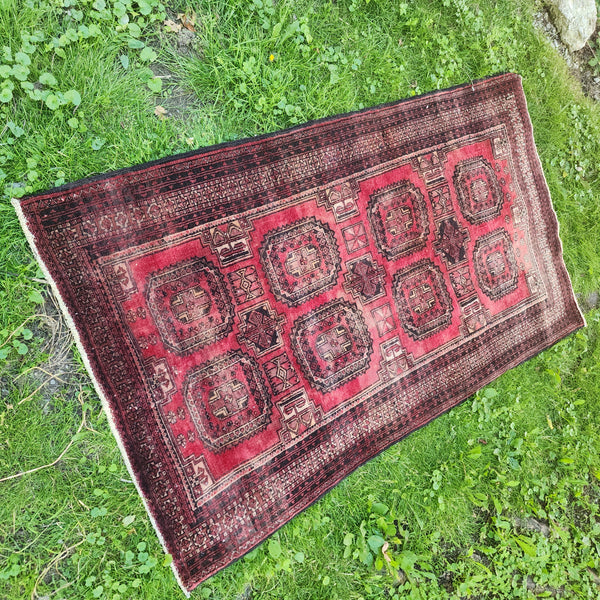 Vintage Accent Rug - 42" x 72"