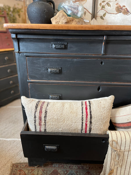 Antique-Style Obsidian Black Chest of Drawers with Hand-Distressed Finish