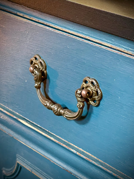 Vintage Bassett Solid Wood Sideboard in Distressed Blue with Obsidian Black Top